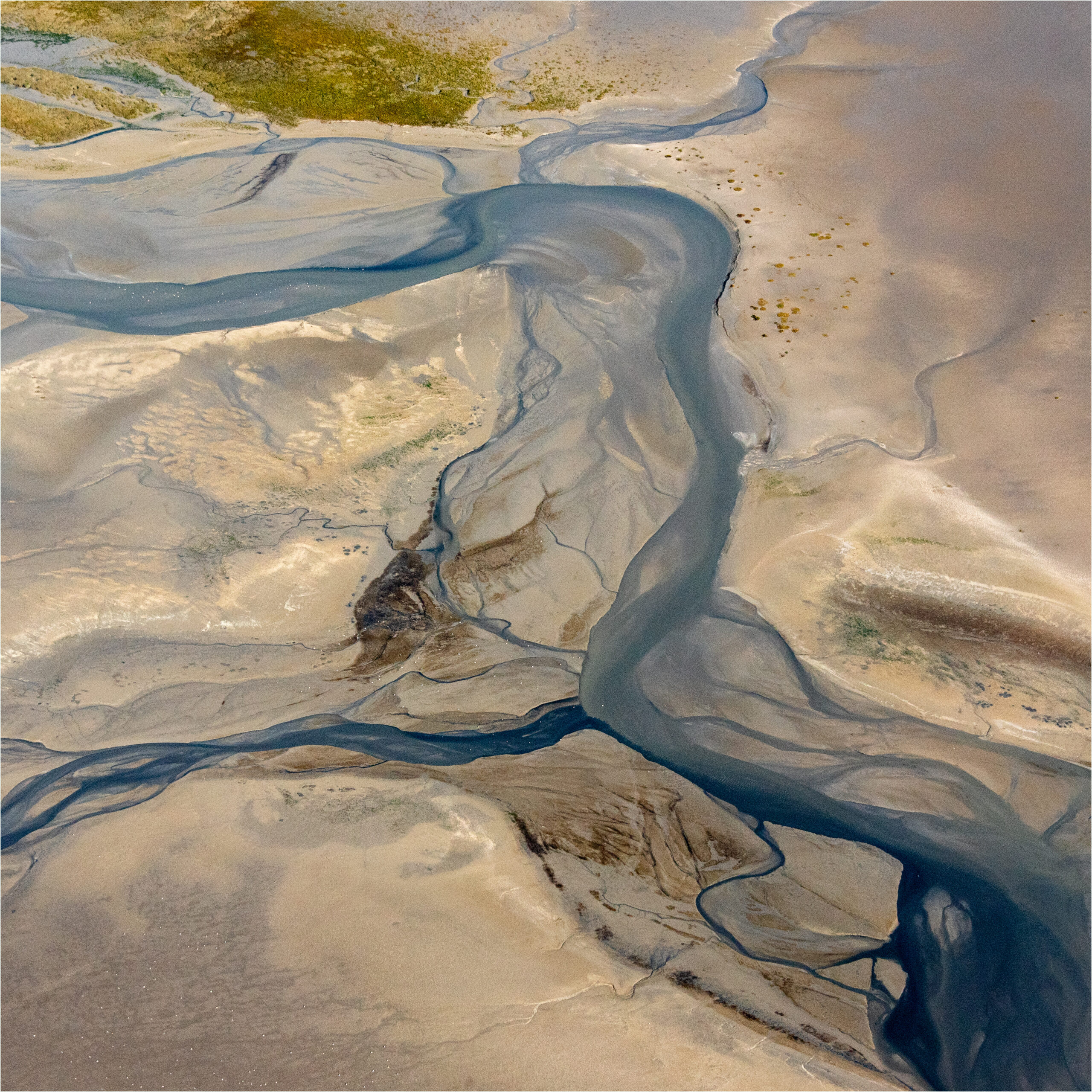 Estuaire et chenaux d’une zone humide, vue aérienne